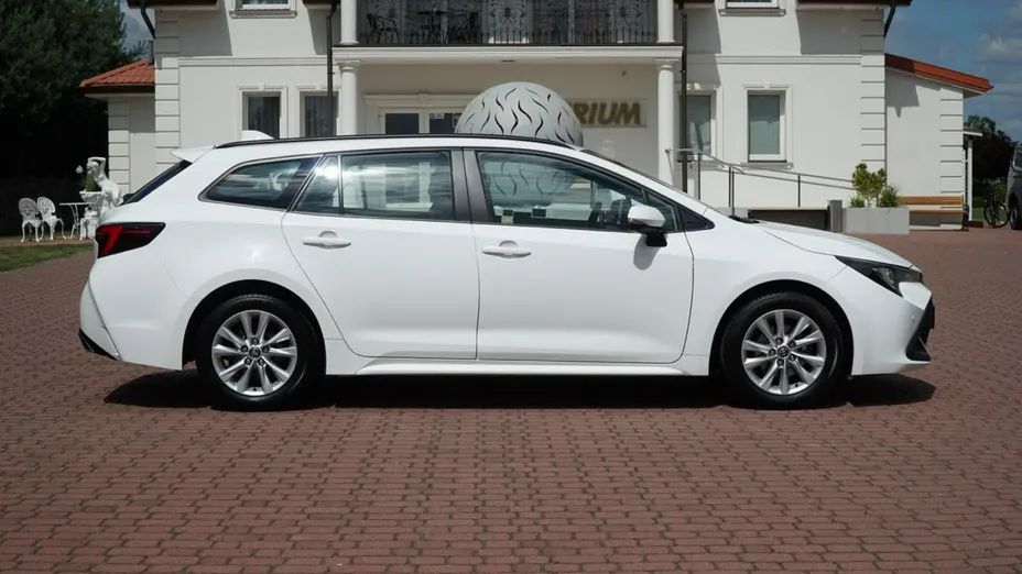 TOYOTA Corolla -