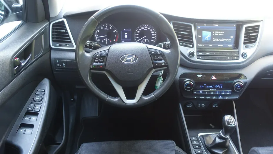 HYUNDAI Tucson -