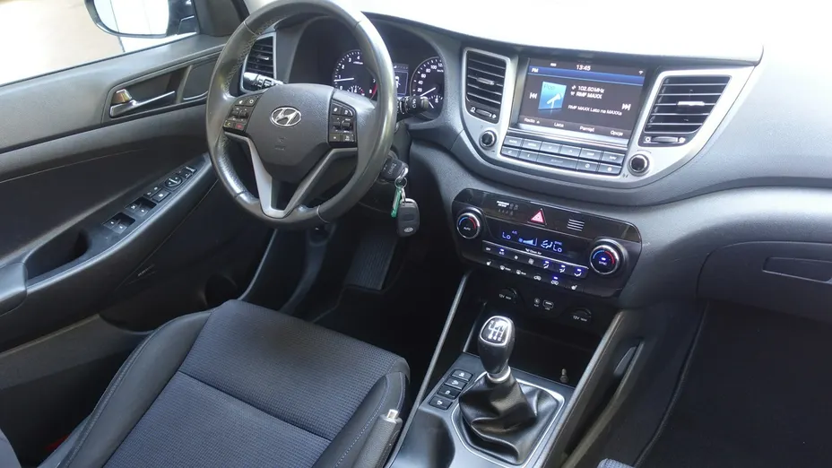 HYUNDAI Tucson -