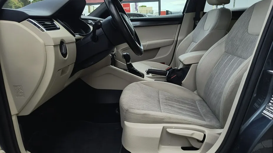 SKODA Octavia -