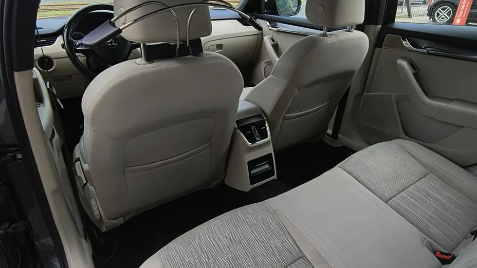 SKODA Octavia -