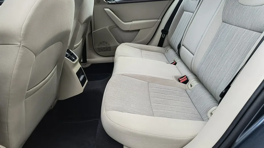 SKODA Octavia -