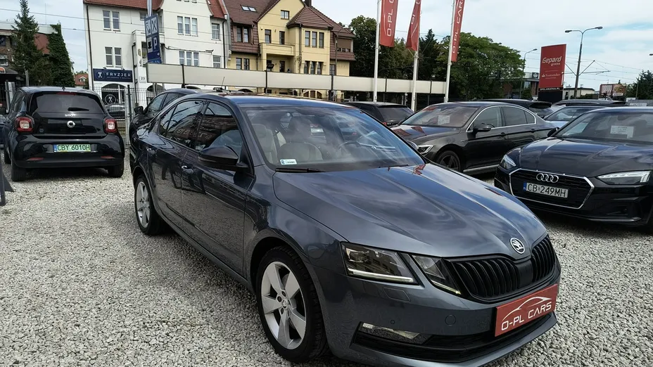 SKODA Octavia -