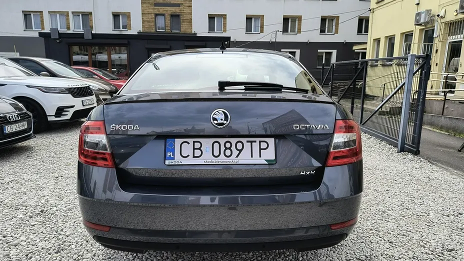 SKODA Octavia -