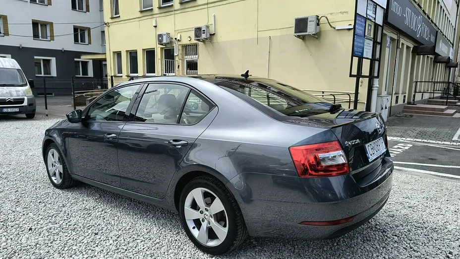 SKODA Octavia -