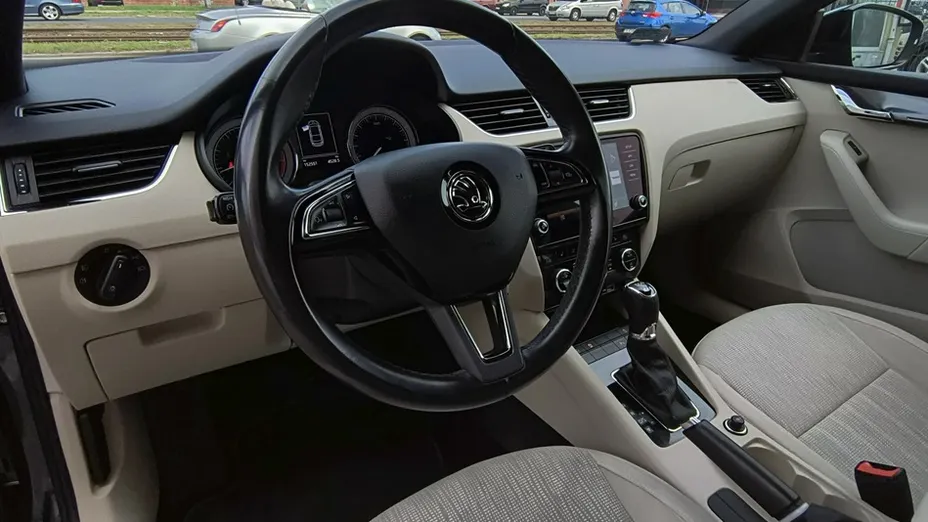 SKODA Octavia -