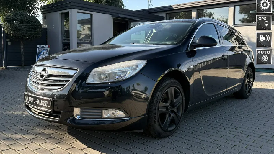 OPEL Insignia -