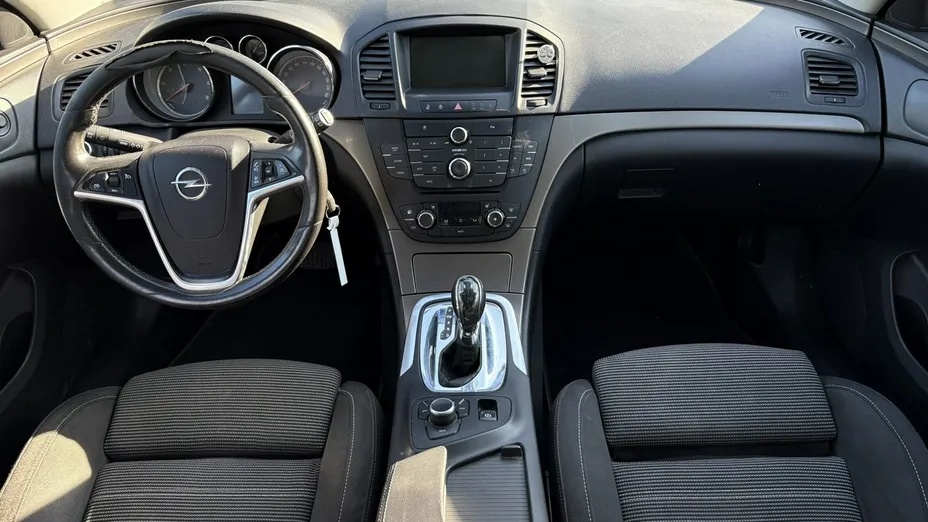 OPEL Insignia -