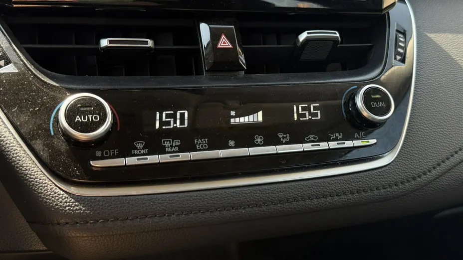 TOYOTA Corolla -