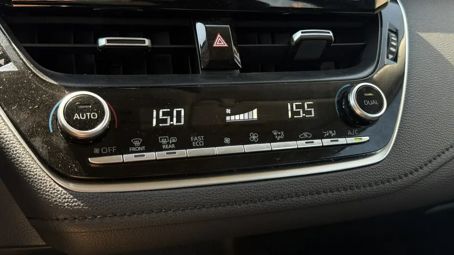 TOYOTA Corolla -