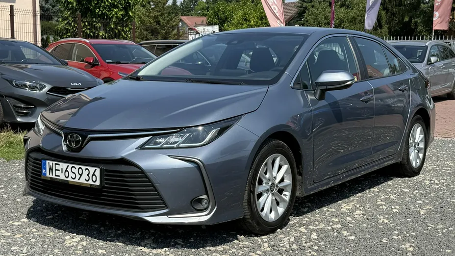 TOYOTA Corolla -