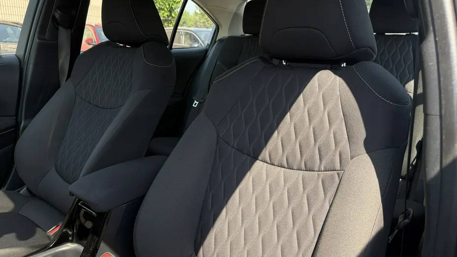 TOYOTA Corolla -