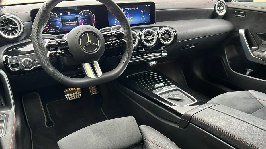 MERCEDES-BENZ CLA -
