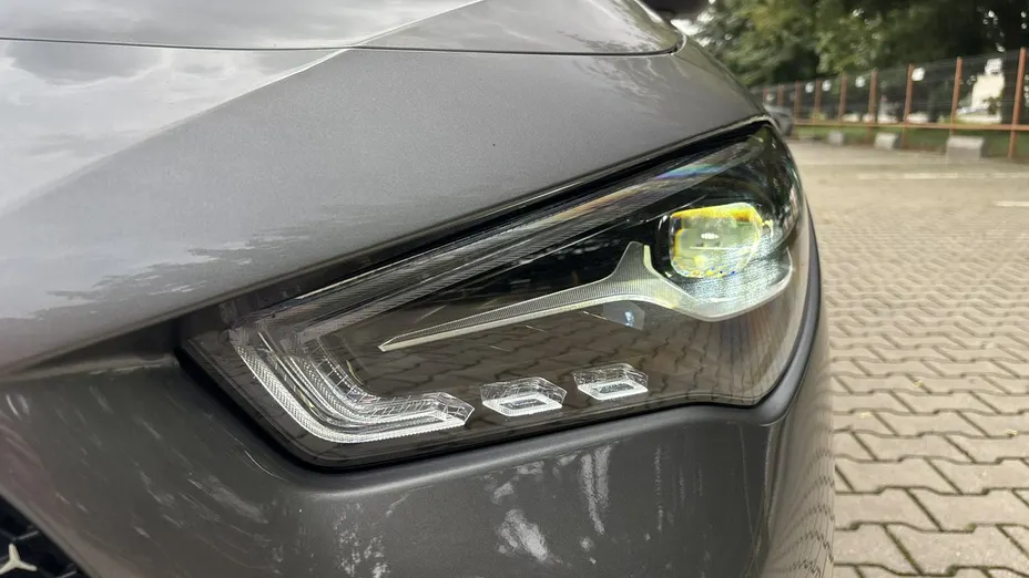 MERCEDES-BENZ CLA -