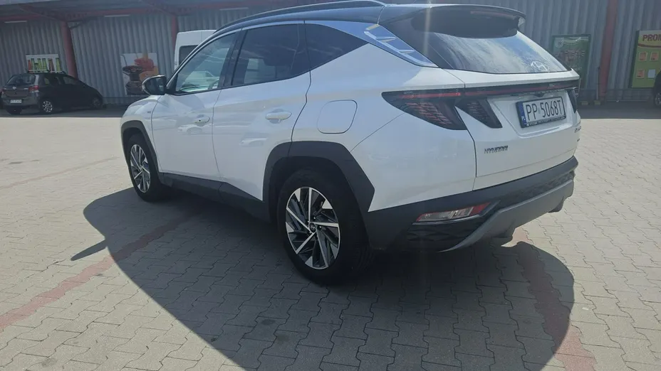 HYUNDAI Tucson -