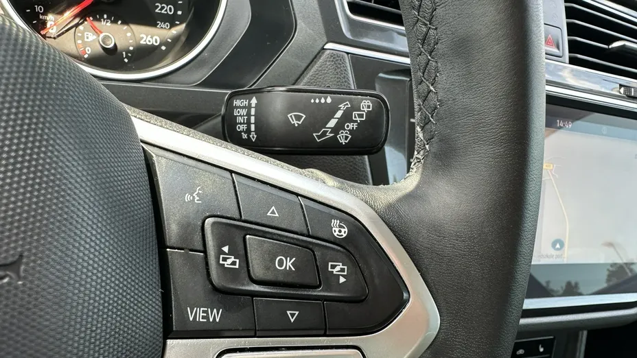 VOLKSWAGEN Tiguan -