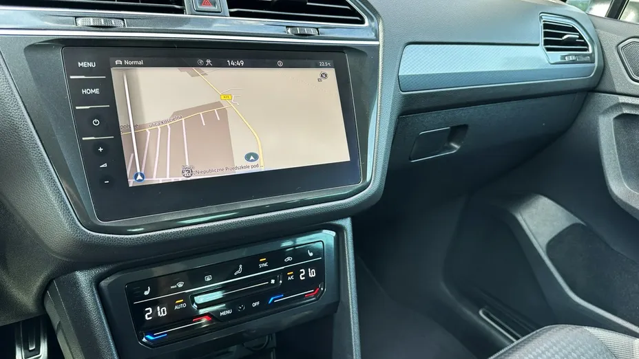 VOLKSWAGEN Tiguan -