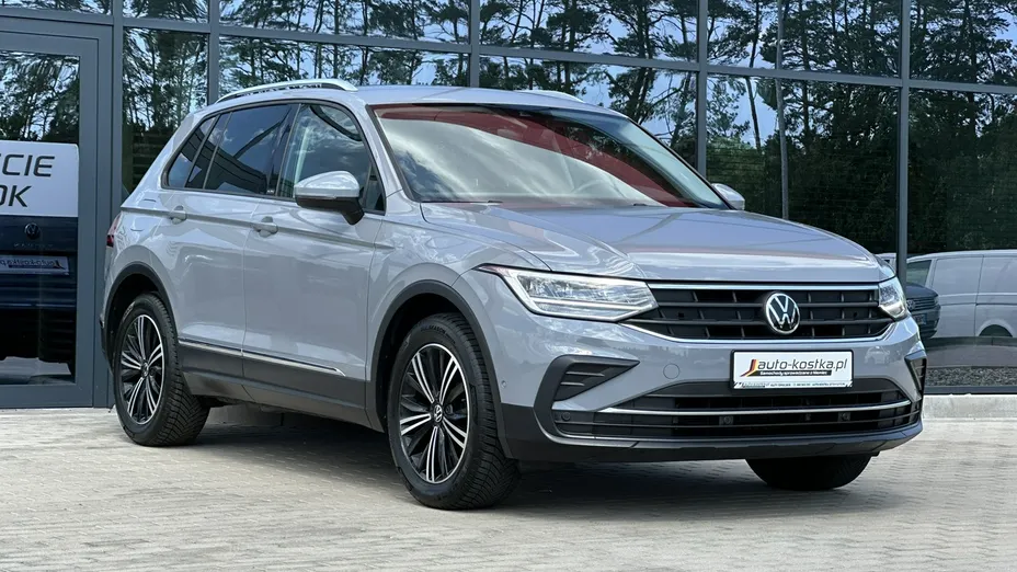 VOLKSWAGEN Tiguan -