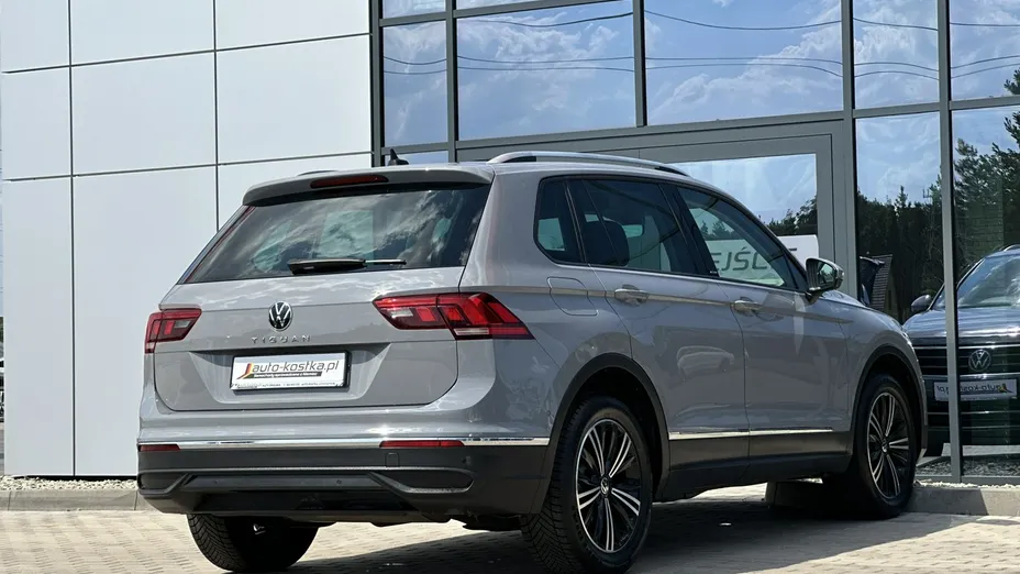 VOLKSWAGEN Tiguan -