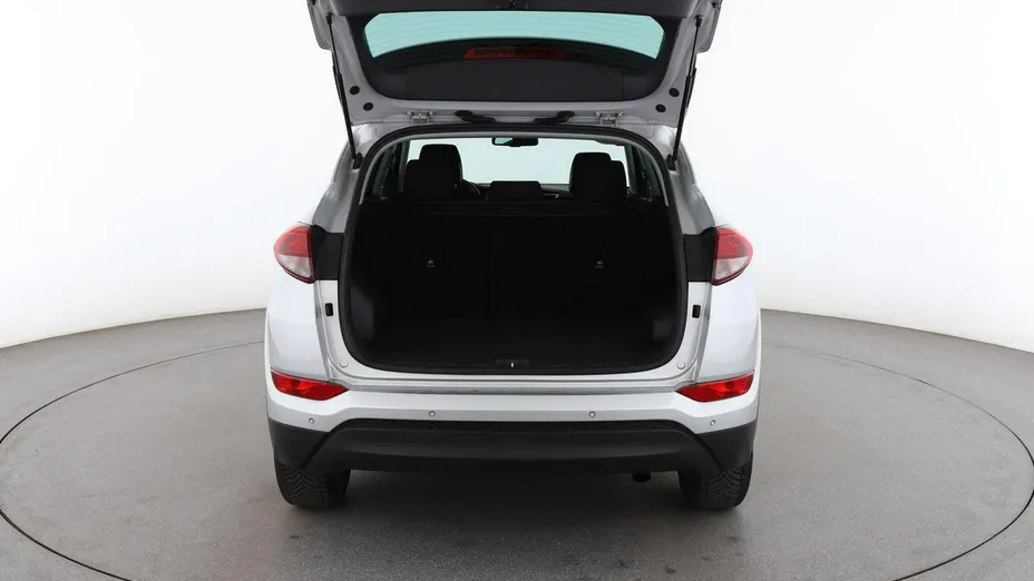 HYUNDAI Tucson -