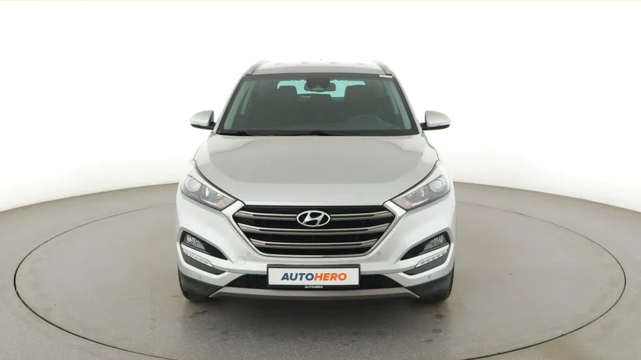 HYUNDAI Tucson -