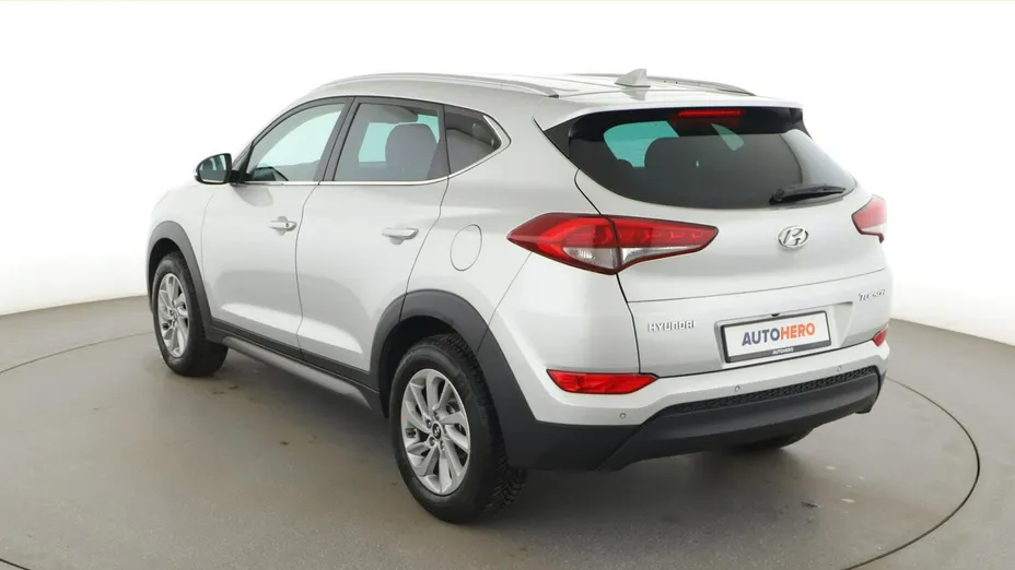 HYUNDAI Tucson -