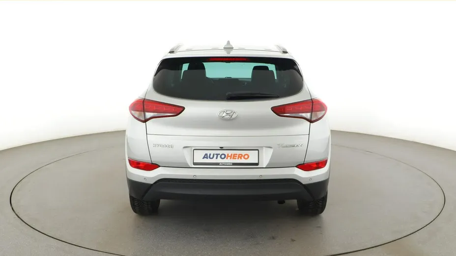HYUNDAI Tucson -