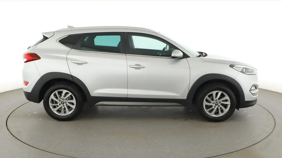 HYUNDAI Tucson -