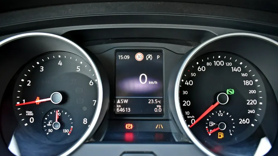 VOLKSWAGEN Tiguan -