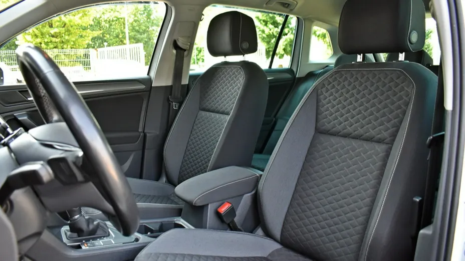 VOLKSWAGEN Tiguan -