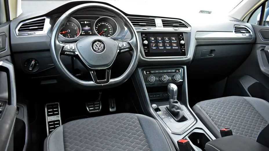 VOLKSWAGEN Tiguan -