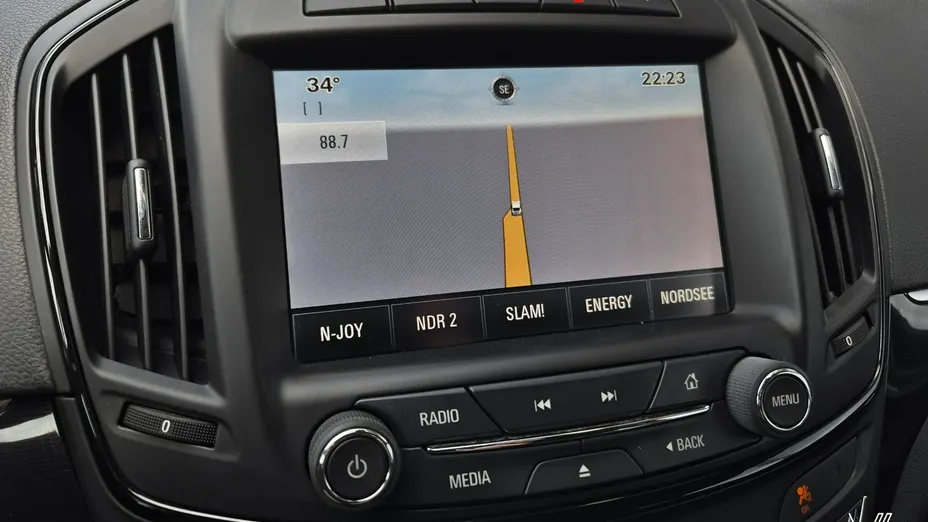 OPEL Insignia -
