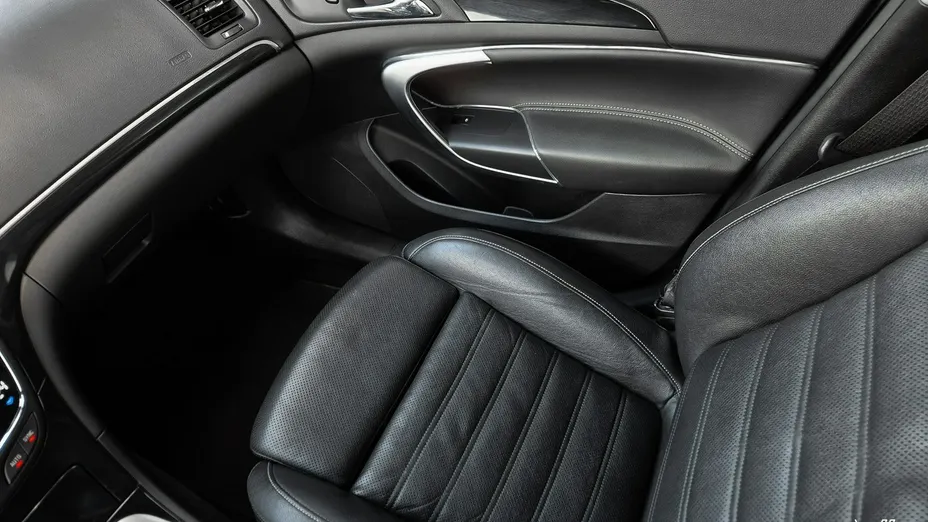 OPEL Insignia -