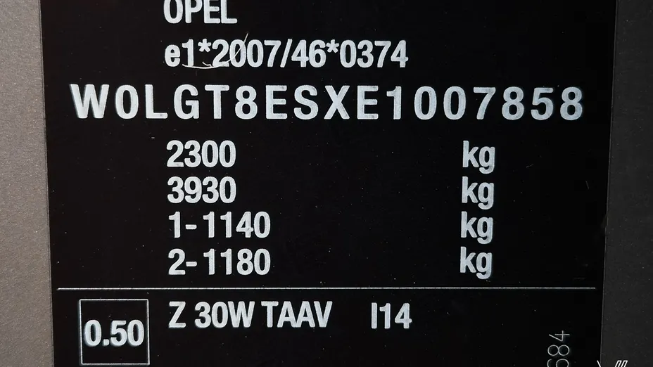 OPEL Insignia -