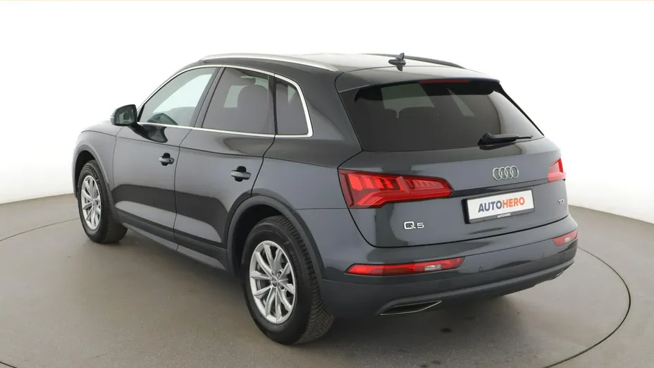 AUDI Q5 -