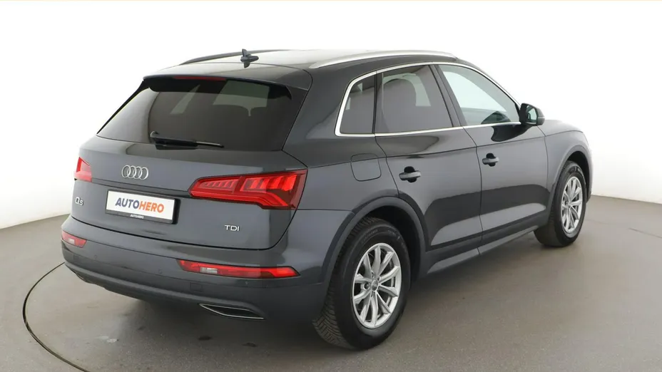 AUDI Q5 -
