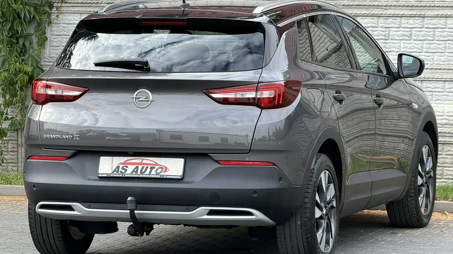 OPEL Grandland X -
