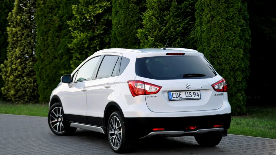SUZUKI S-Cross -