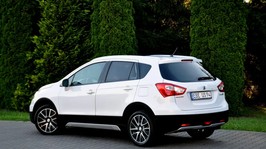 SUZUKI S-Cross -