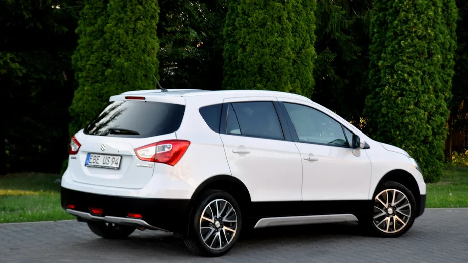 SUZUKI S-Cross -