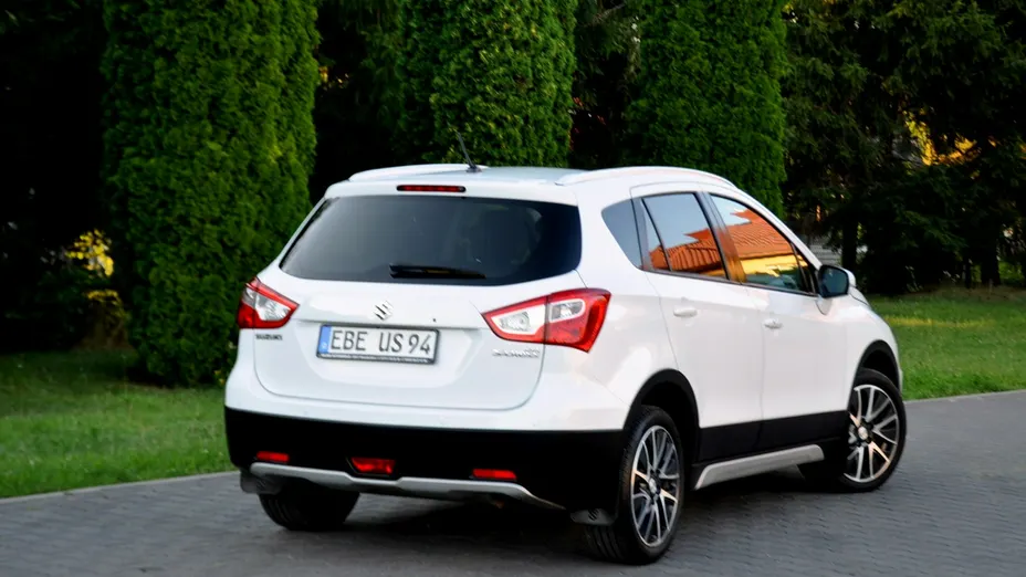 SUZUKI S-Cross -