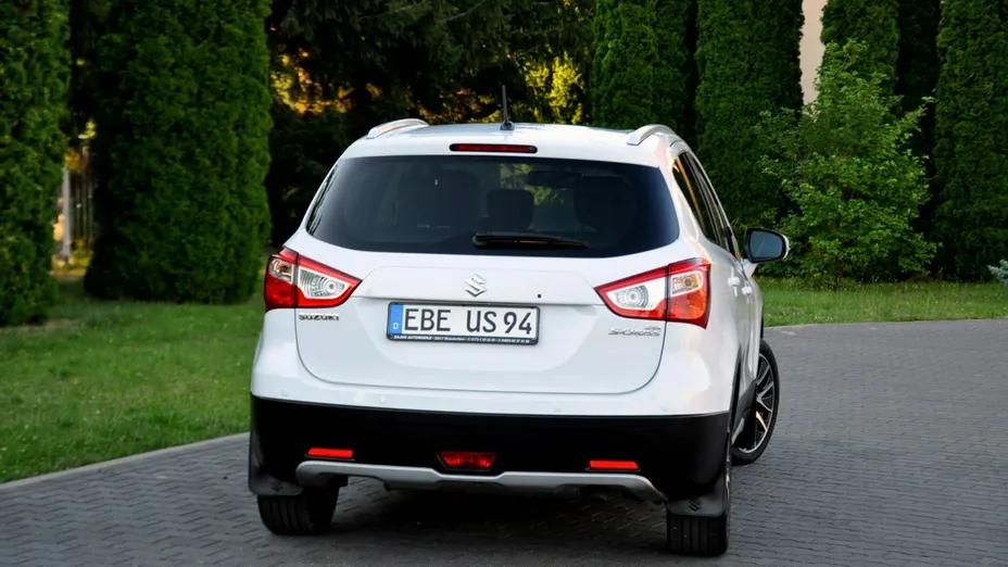 SUZUKI S-Cross -