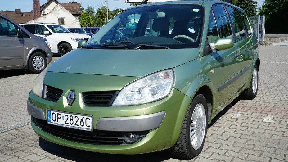 RENAULT Scenic -