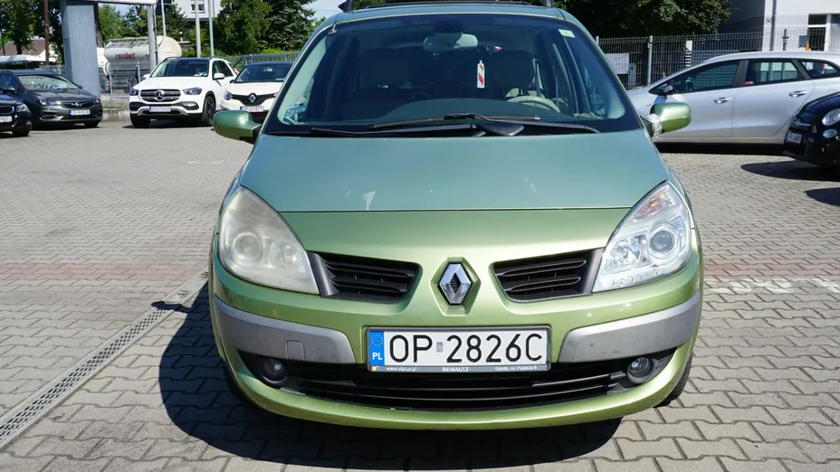 RENAULT Scenic -