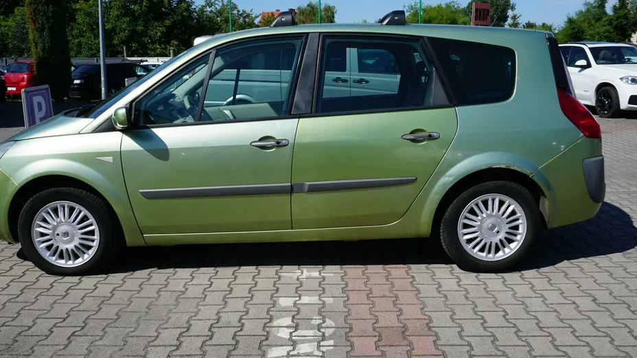 RENAULT Scenic -