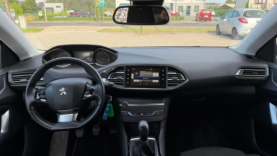 PEUGEOT 308 -
