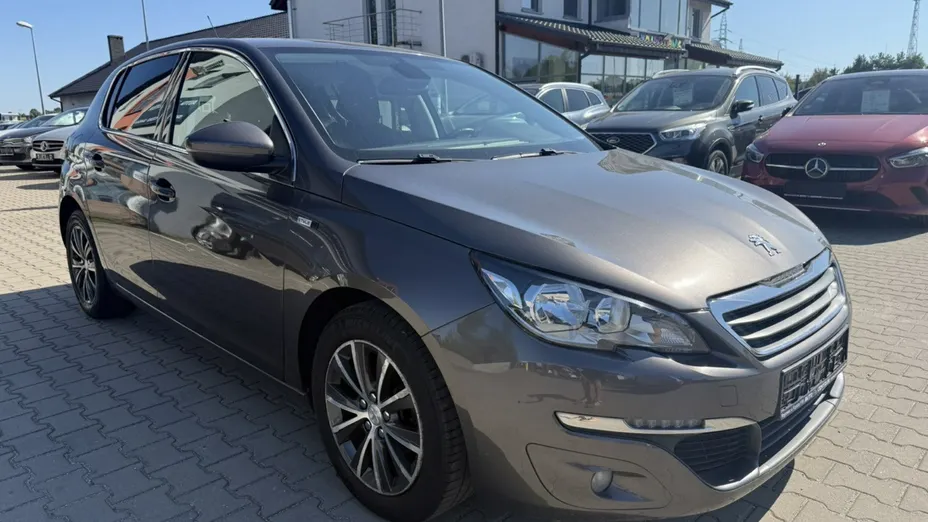 PEUGEOT 308 -