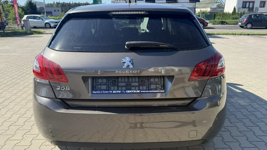 PEUGEOT 308 -