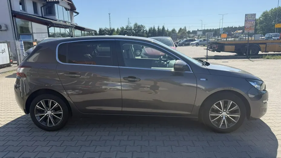PEUGEOT 308 -
