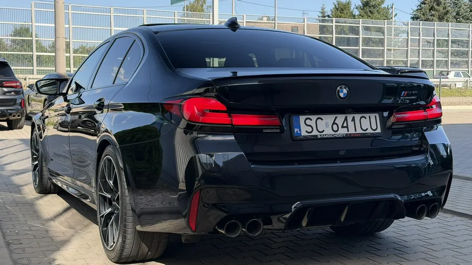 BMW M5 -